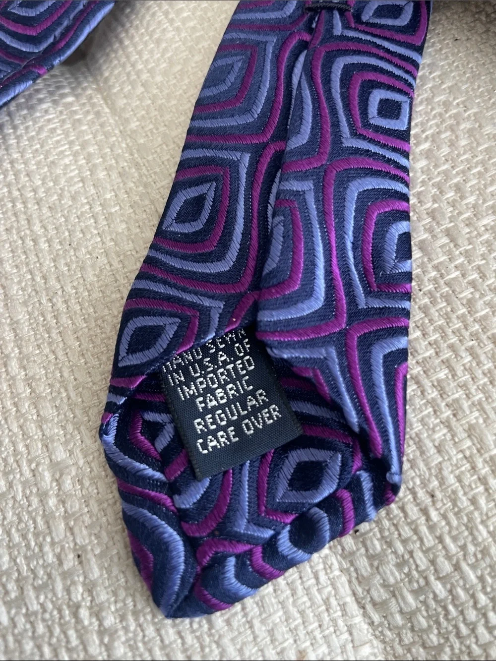 Gold label Roundtree & York men’s tie